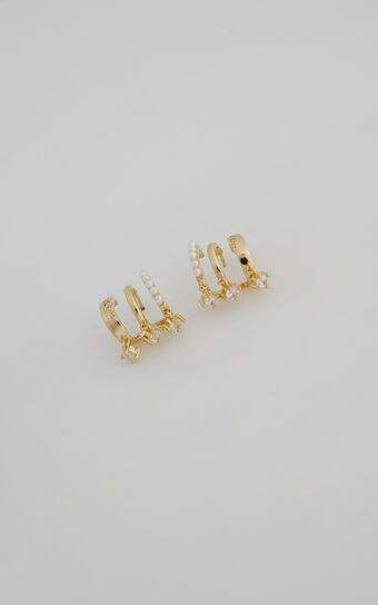Amallia Triple Hoop Earrings in Gold