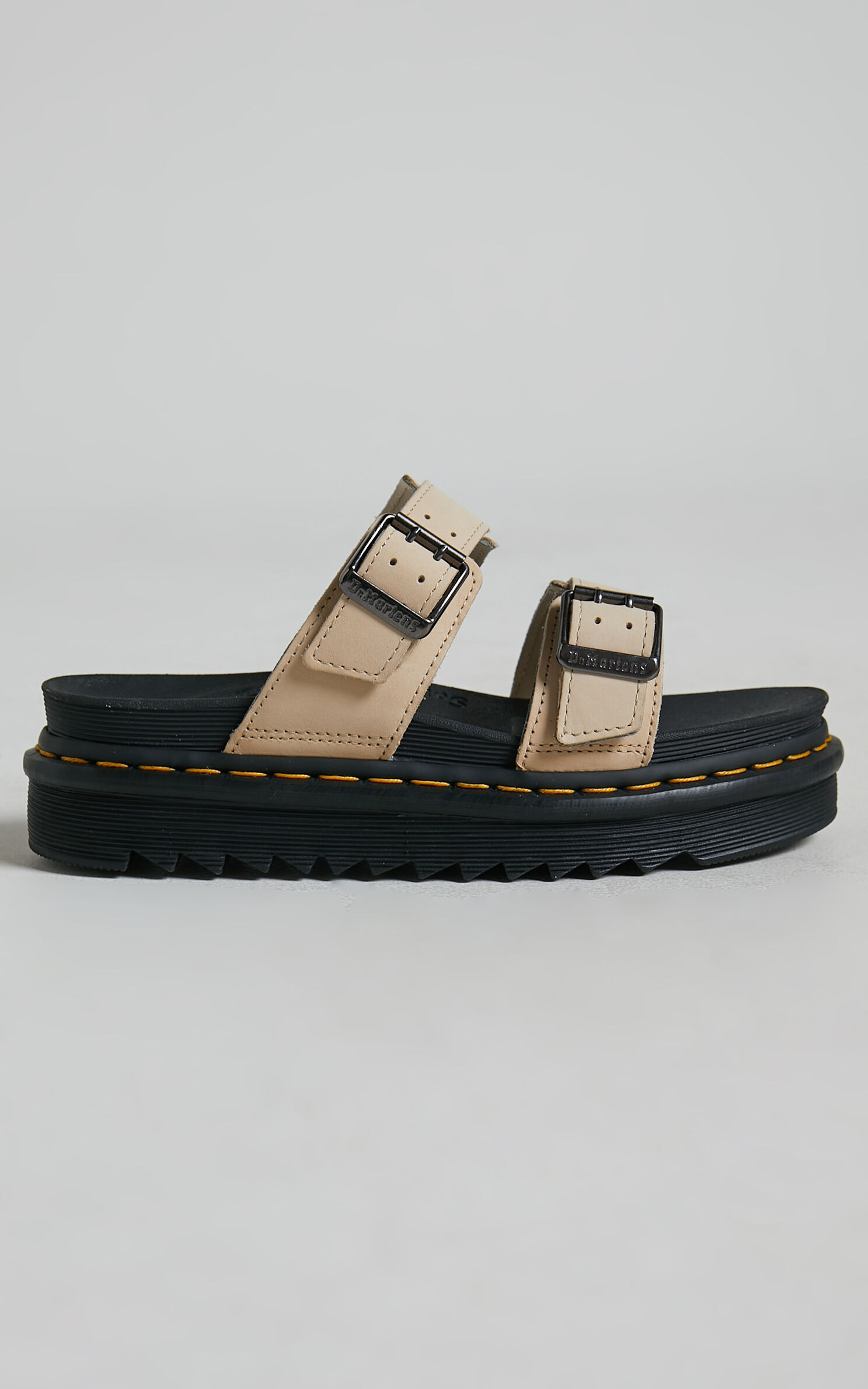 Dr martens sales myles 2