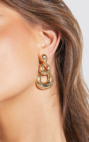 Raquel Earrings - Tripple Drop Detail Earrings in Gold