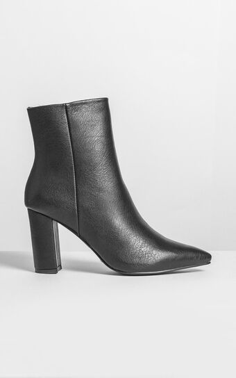 Billini - Whitney Boots in Black