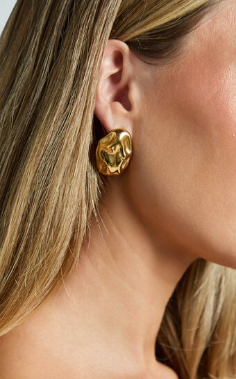Celia Earrings - Oval Textured Earrings in Gold