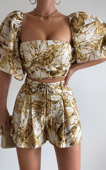 Amalie The Label - Ariesey Blend Blend Off Shoulder Puff Sleeve Linen Blend Top in Frieja Print