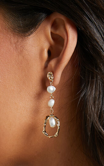 Kheya Earrings - Pearl Drop Earrings in Gold