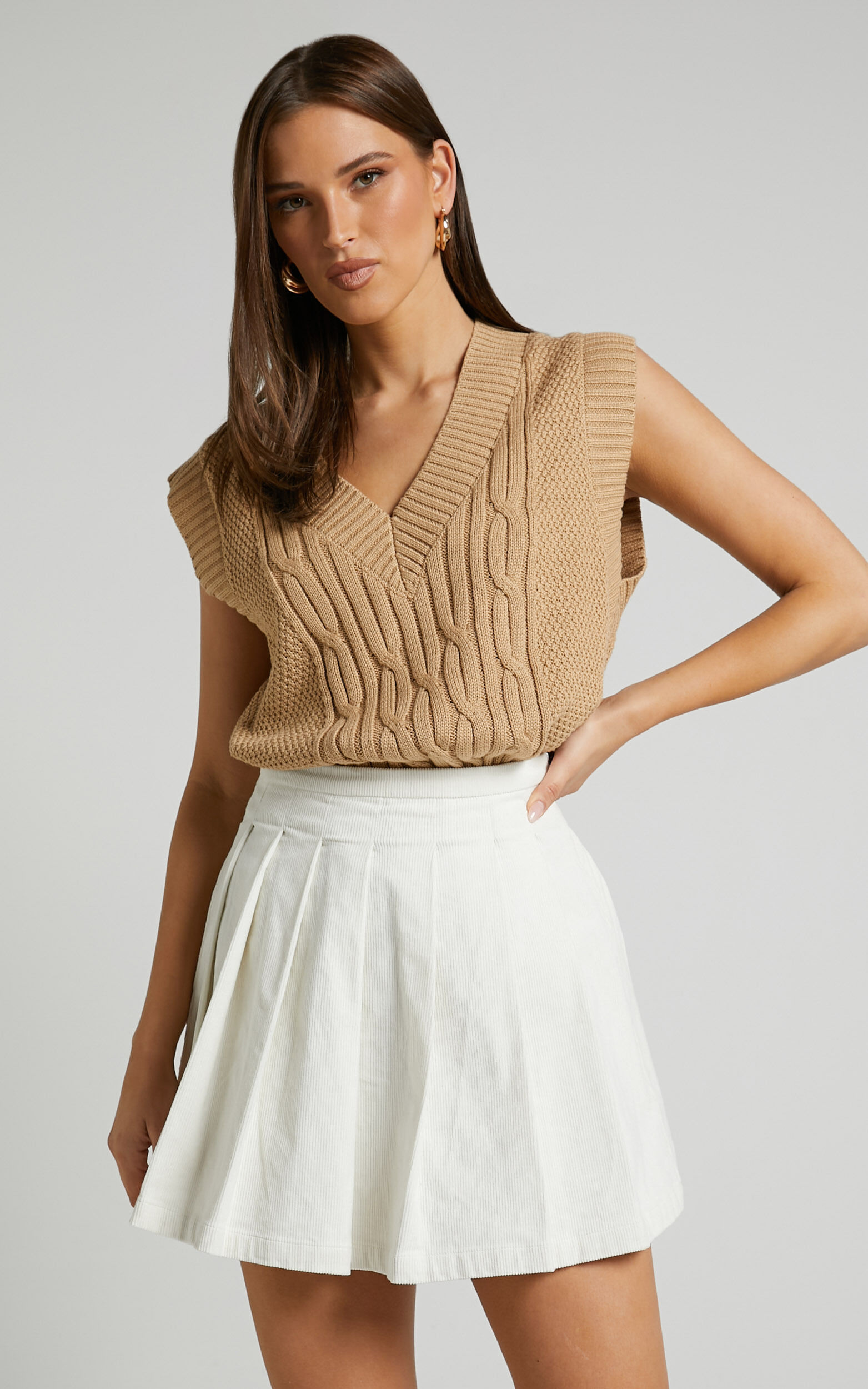 Womens ivory deals pleated skirt