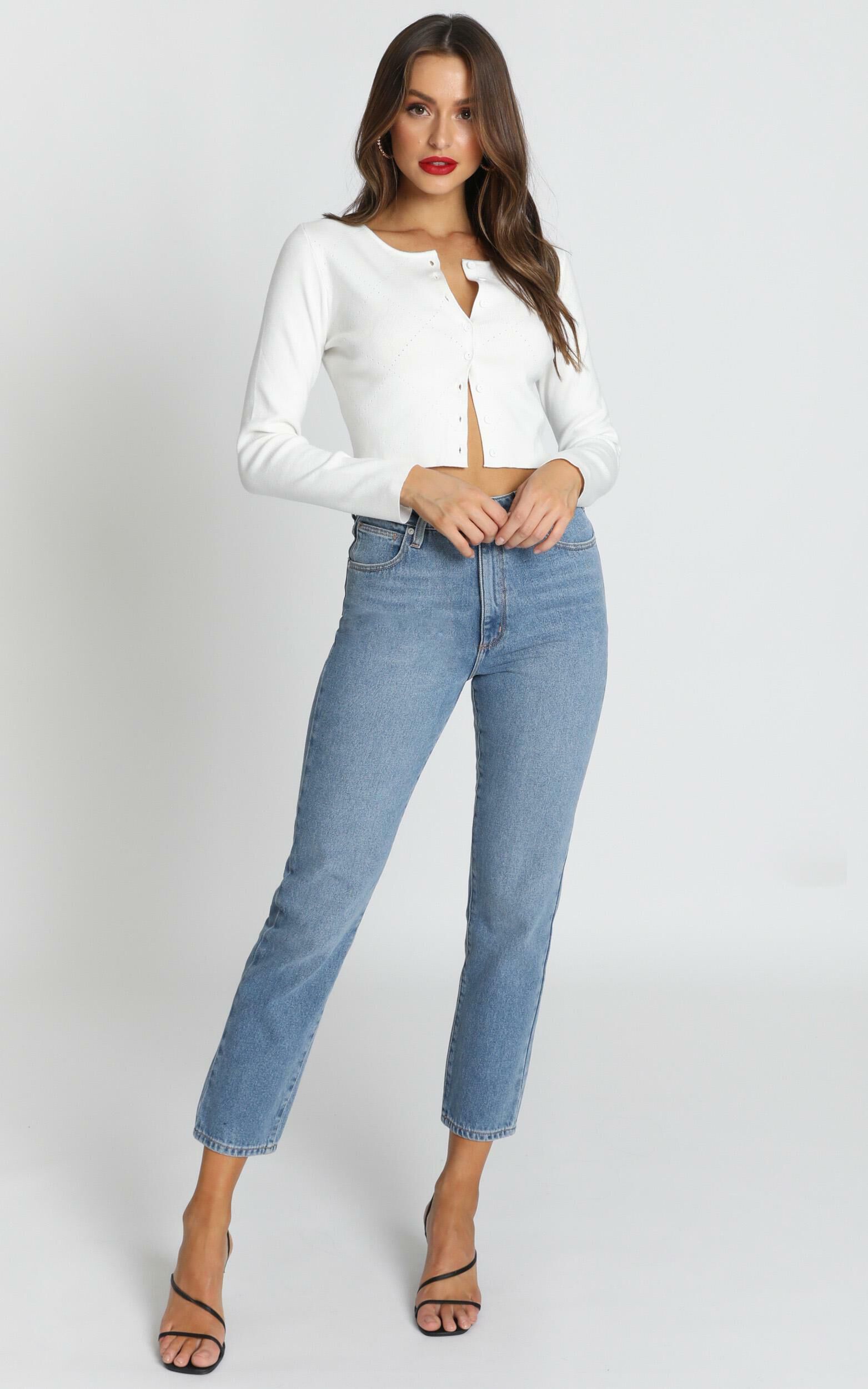 Abrand - A '94 High Slim Jeans in Miss Jane | Showpo