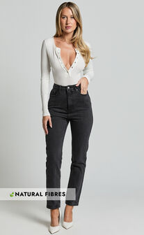 Billie Jeans - High Waisted Recycled Cotton Mom Denim Jeans in Washed Black