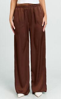 Gloria Pants - Low Rise Straight Leg Pants in Chocolate