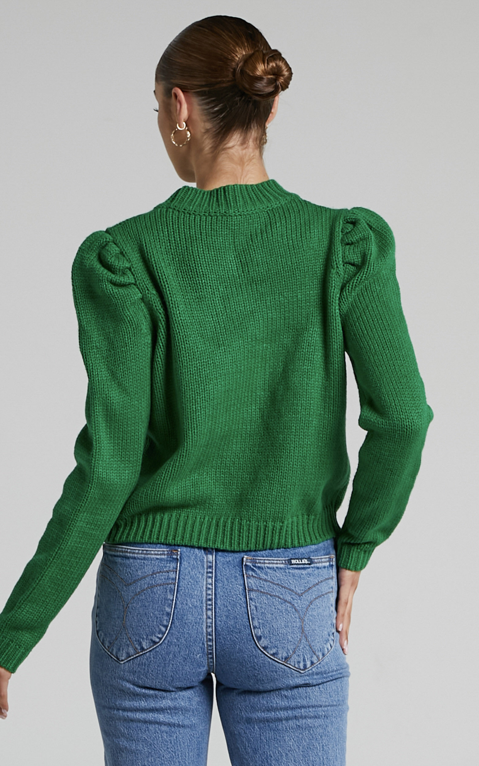 Green balloon shop sleeve sweater