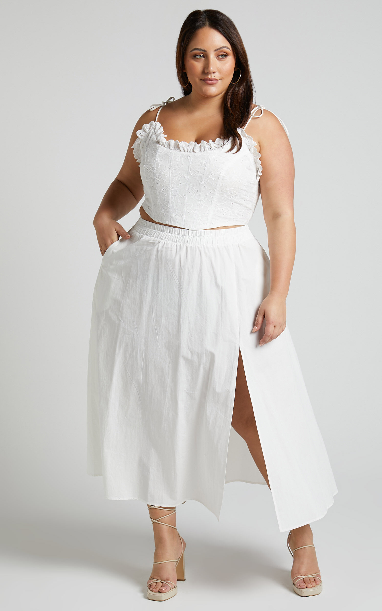 White midi clearance skirt plus size