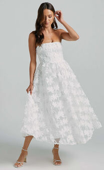 Rheiva Midi Dress - Strapless 3D Embroidery Midi Dress in White