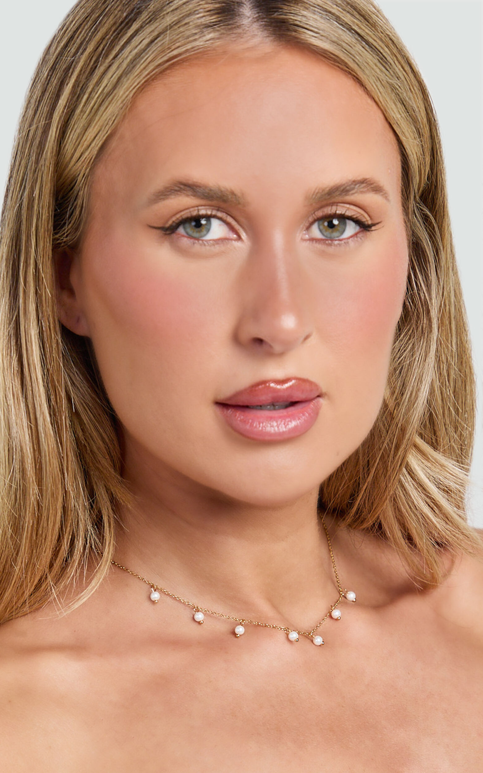 Portia Necklace - Multi Pearl Pendant Necklace in Gold - NoSize, GLD1