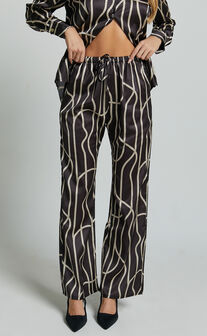 Yolanda Pants - High Waisted Straight Leg Pants in Black/Gold Chain Print