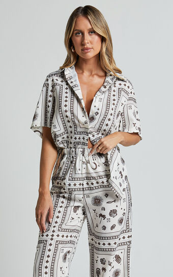 Ryleigh Shirt - Relaxed Short Sleeve Shirt in Mystic Print