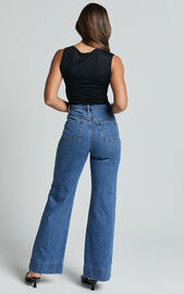 Vancouver Jeans - High Waist Straight Leg Patch Pocket Denim Jeans in ...