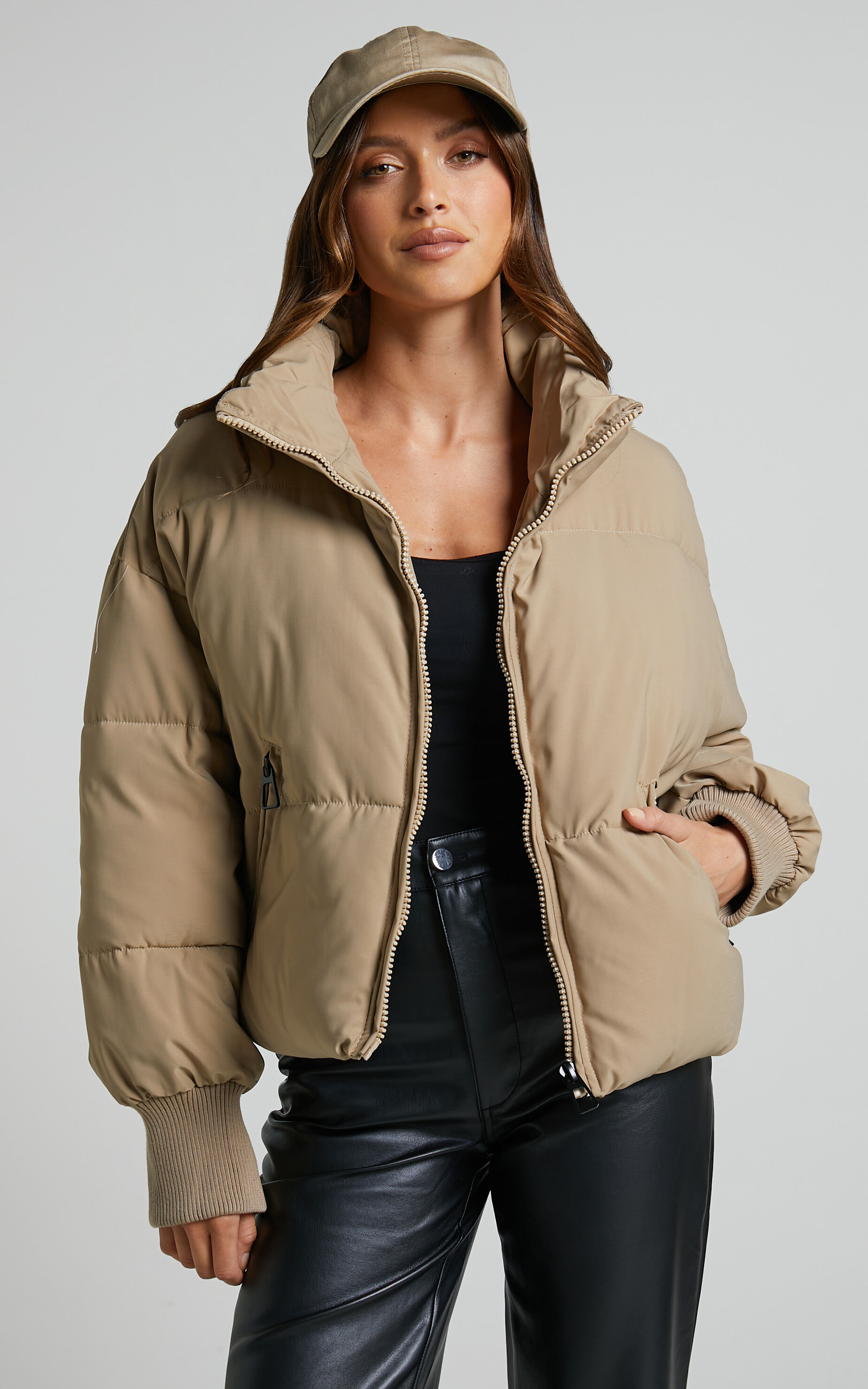 Windsor Jacket Puffer Jacket in Beige