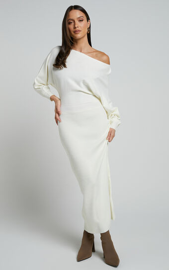 Aleida Midi Dress - One Shoulder Asymmetrical Long Sleeve Dress in Cream