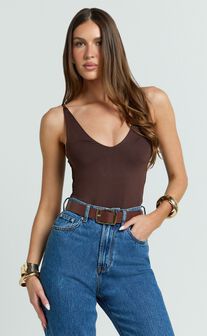 Cady Top - Scoop Neck Top in Chocolate