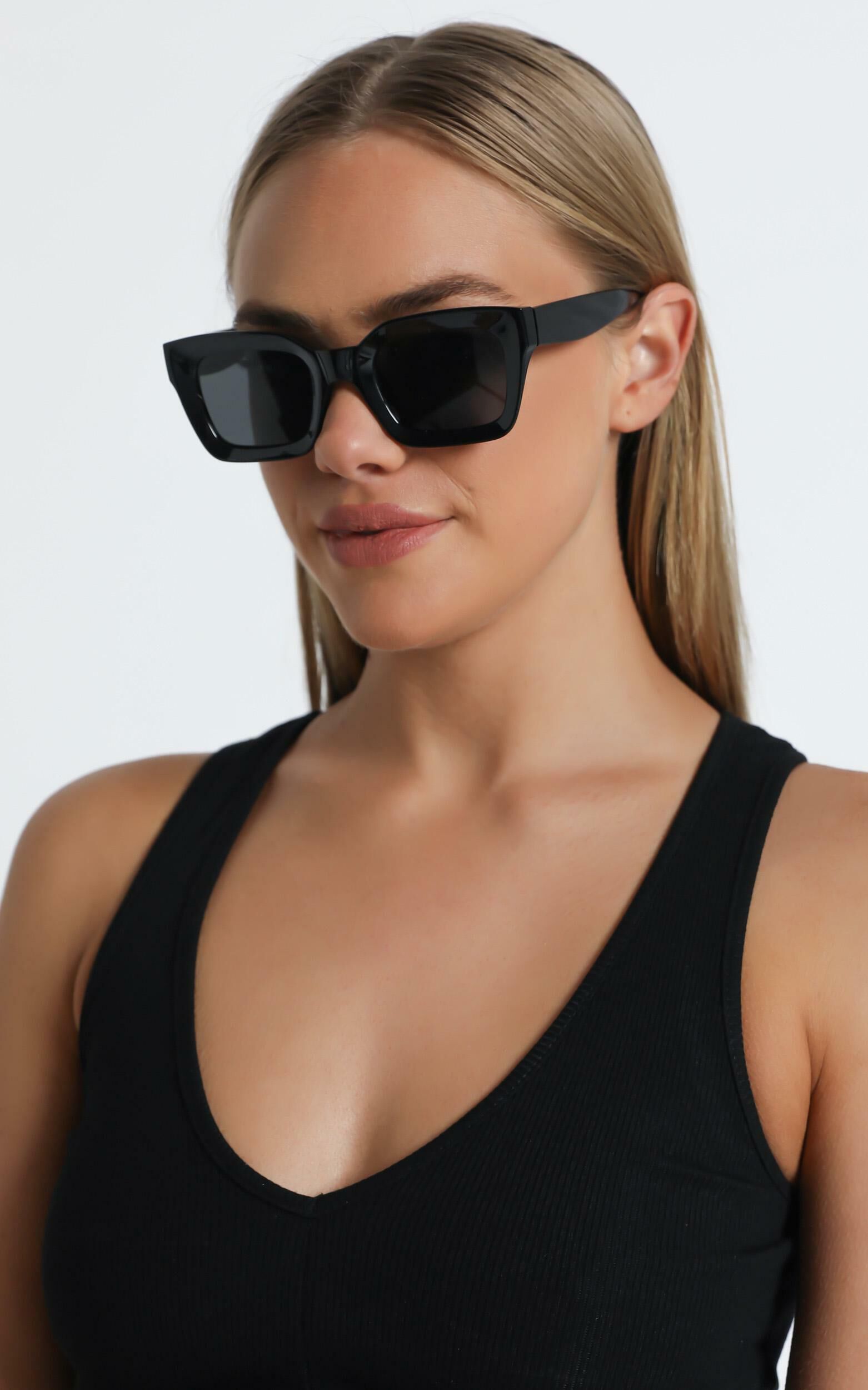 Reality Eyewear Onassis Sunglasses in Black Showpo EU