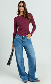 Alyse Top - Ribbed Long Sleeve Ruched Top in Wine