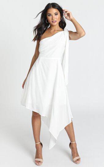 Iconic Moment Dress In White