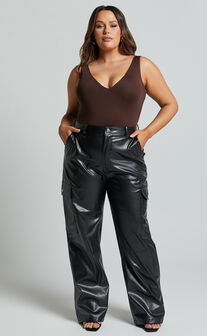 Kerrie Bodysuit - V Neck Bodysuit in Chocolate