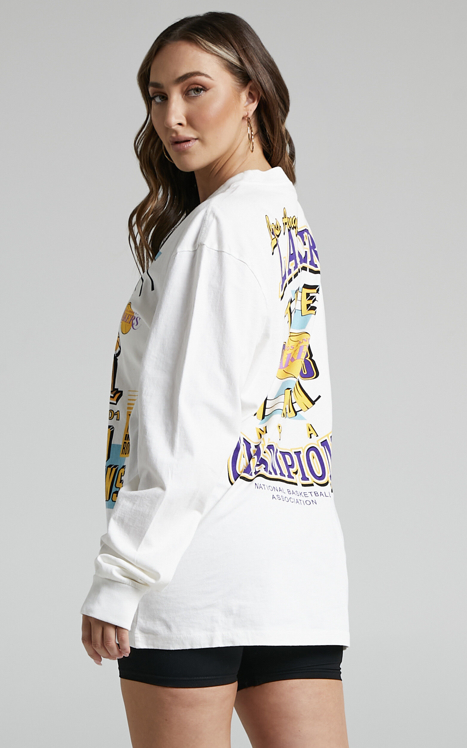 ミッチェル&ネス Mitchell & Ness 【 Los Angeles Lakers 3-Peat T-Shirt Womens 】 レディース Mitchell & Ness - Los Angeles Lakers 3-Peat Long Sleeve Tee