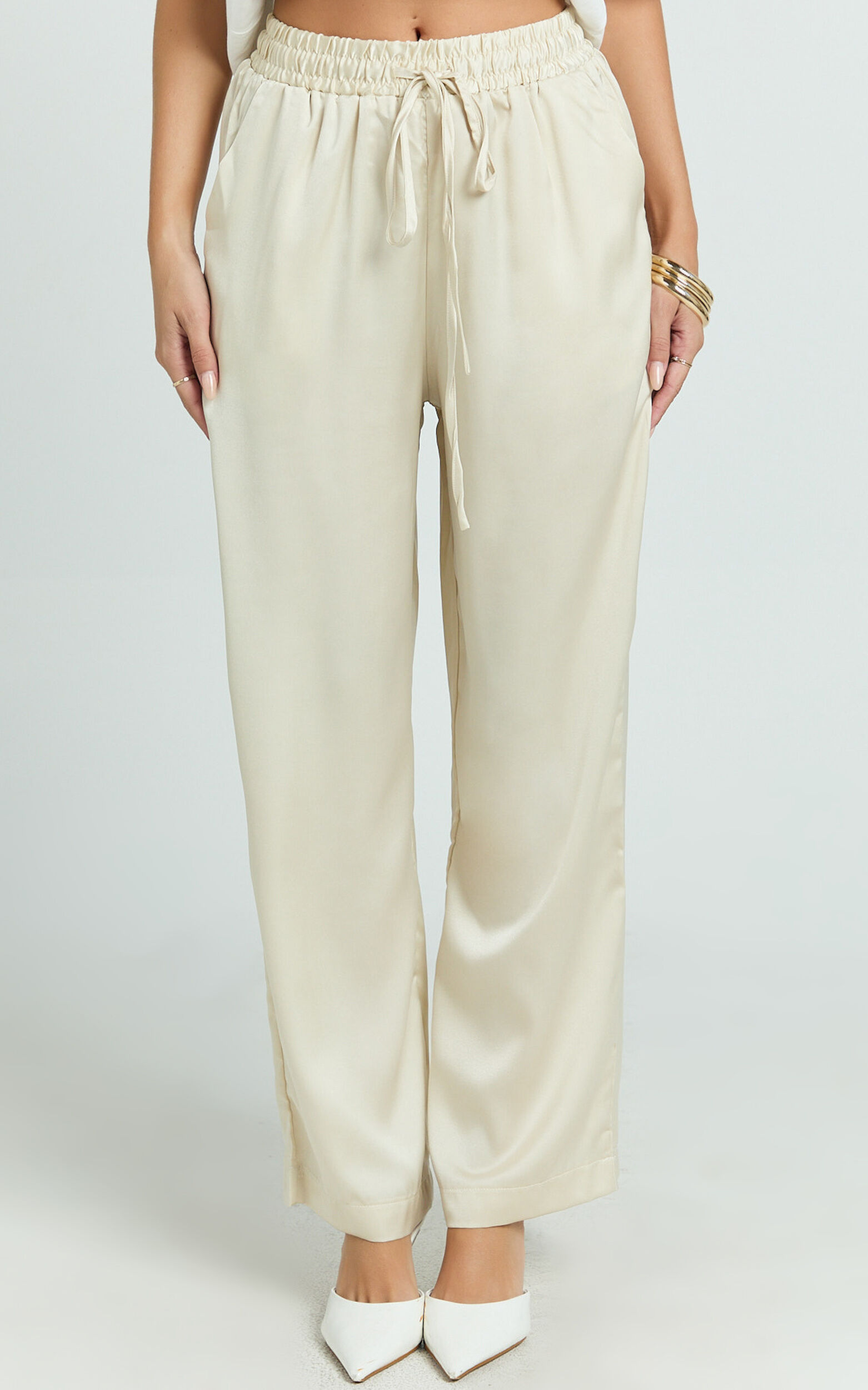 メーカー直売所 Jinky Pants - Satin Drawstring Pants in Off White | Showpo USA パンツ