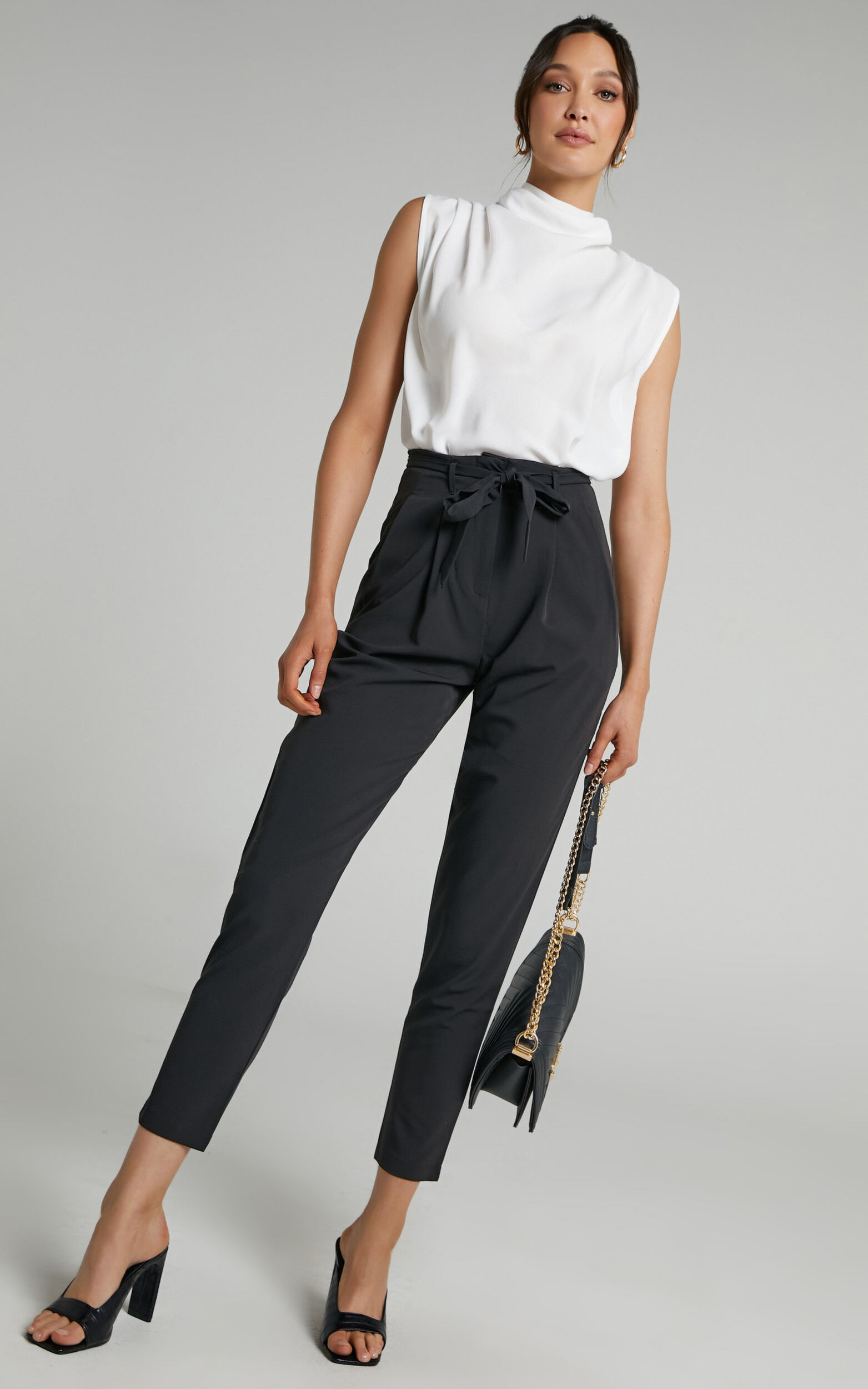 High-waisted tapered trousers black – Teurn Studios