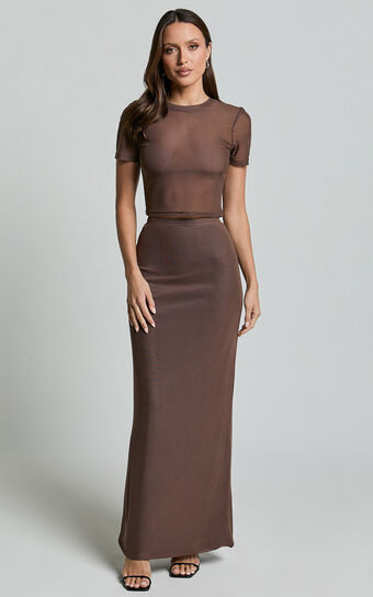 Janet Top and Skirt Two Piece Set Short Sleeve Midi in Chocolate