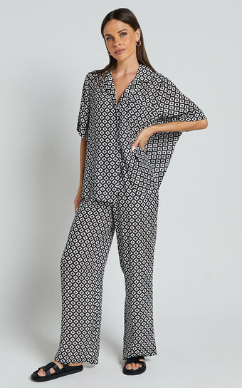 Brunita Pants - Mid Waisted Relaxed Elastic Waist Pants in Arluna Geo Print