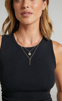 The Guest List necklace in Gold