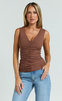 Negie Top - Ruched Detail Tank Top in Chocolate