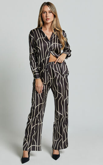 Yolanda Pants - High Waisted Straight Leg Pants in Black/Gold Chain Print