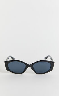 Keisha Sunglasses - Wide Rim Sunglasses in Black
