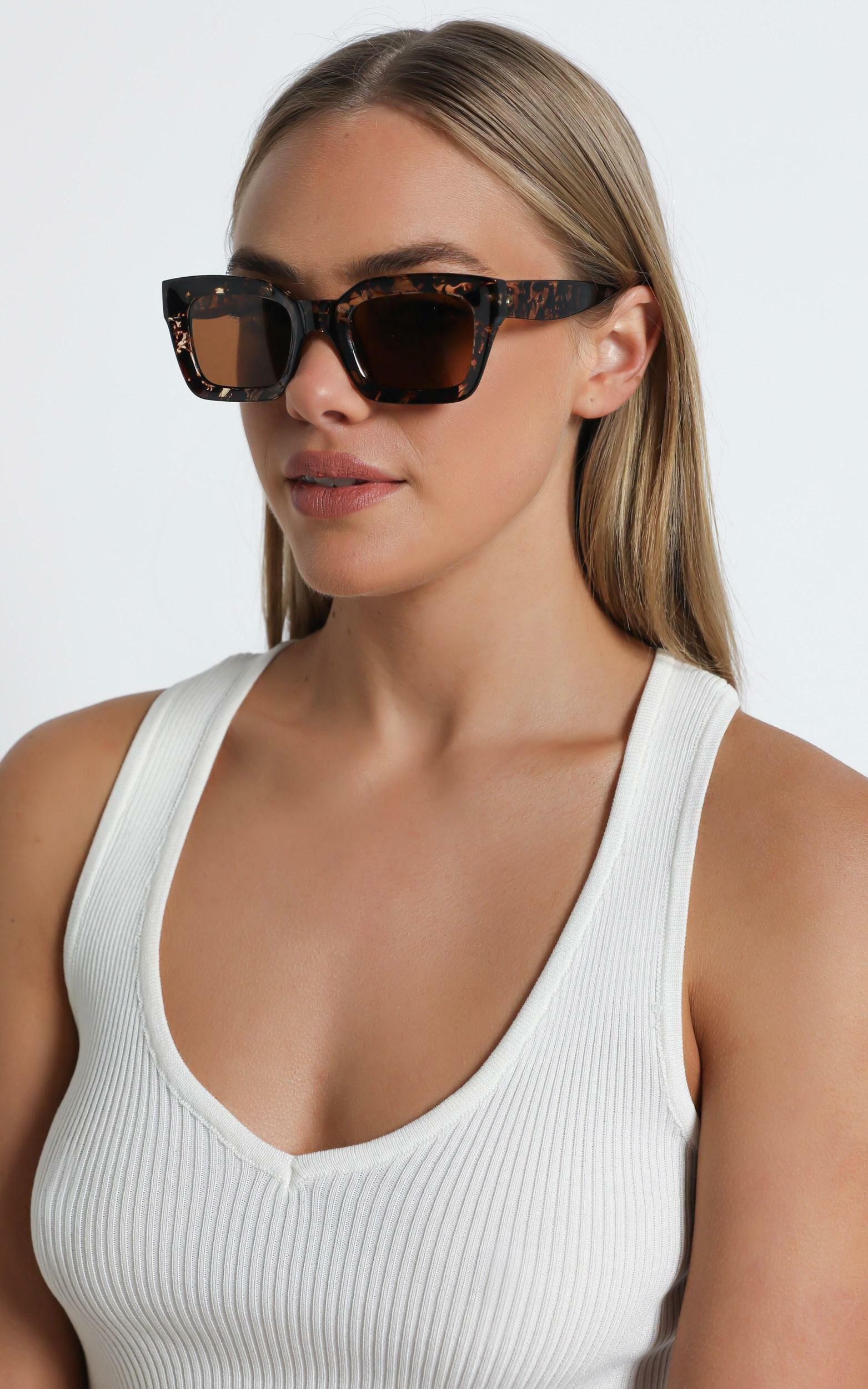 Onassis sunglasses discount