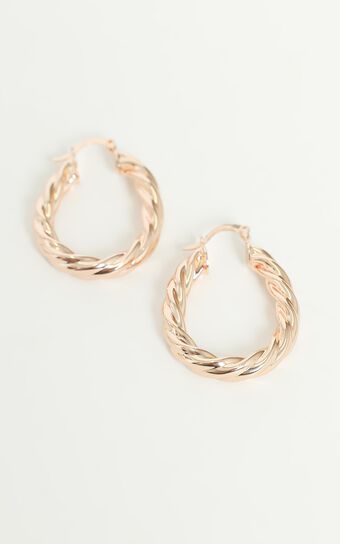 Twisted Hoop Earrings in Gold