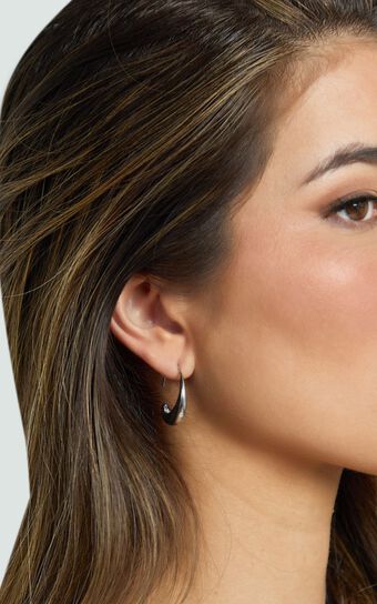 Pheba Earrings in Silver