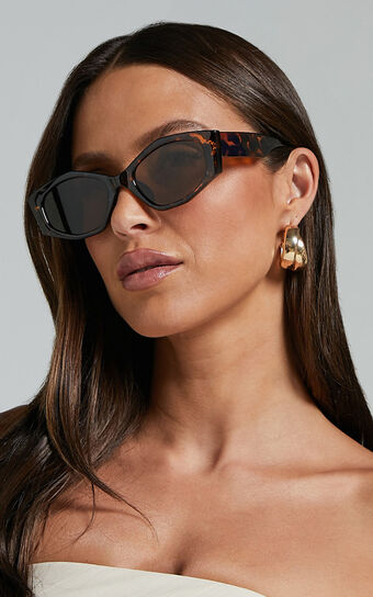 Keisha Sunglasses - Wide Rim Sunglasses in Tort No Brand