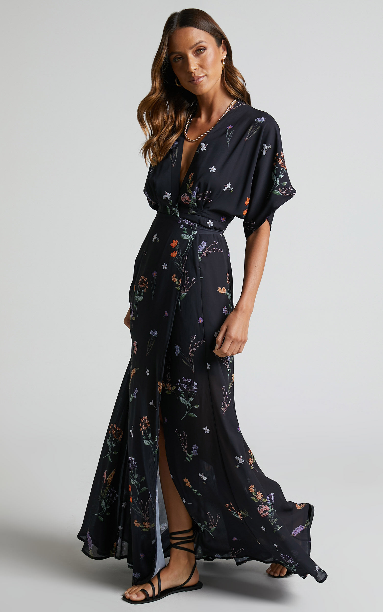 Erenza Maxi Dress Extended Sleeve Wrap Dress in Black Flower Field