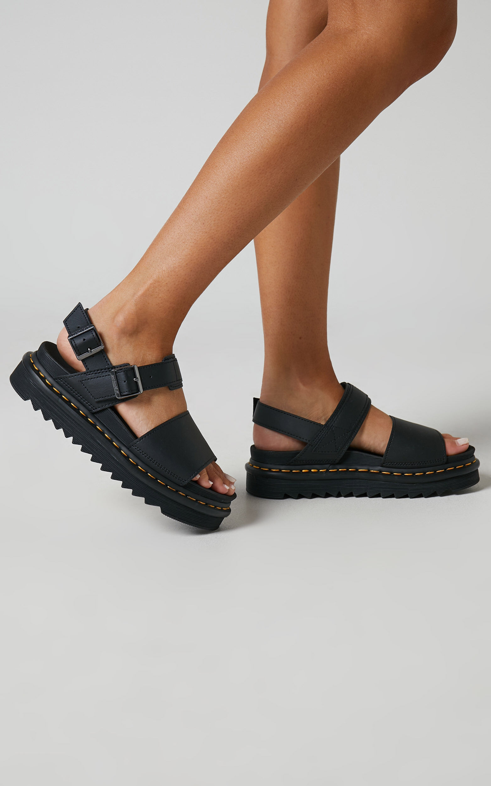 Dr martens sales voss hydro sandals