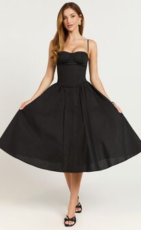 April Midi Dress - Sweetheart Wide Pleated Dress in Black