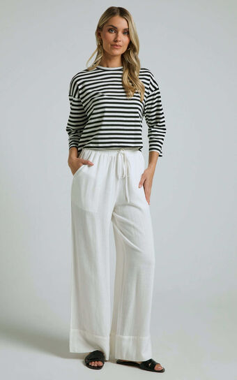 Ari Top - Crew Neck 3/4 Sleeve T-shirt in Black and white stripe