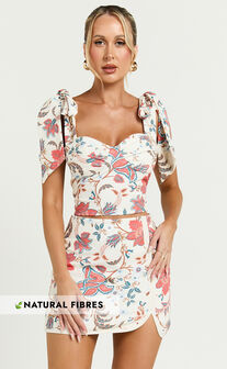 Kelsie Top - Tie Shoulder Crop Sweetheart Linen Top in Summer Chintz