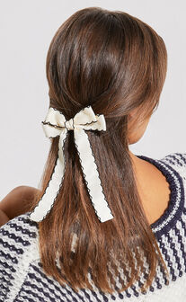 Yuri Hair Bow - Contrast Seam Detail Hair BOw in White & Black