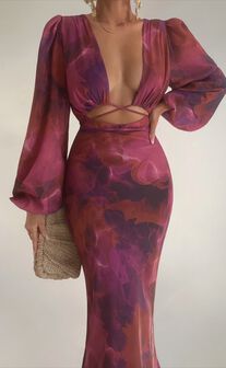 Artola Midi Dress - Front Cut Out Long Sleeve Dress in Blurred Dreams