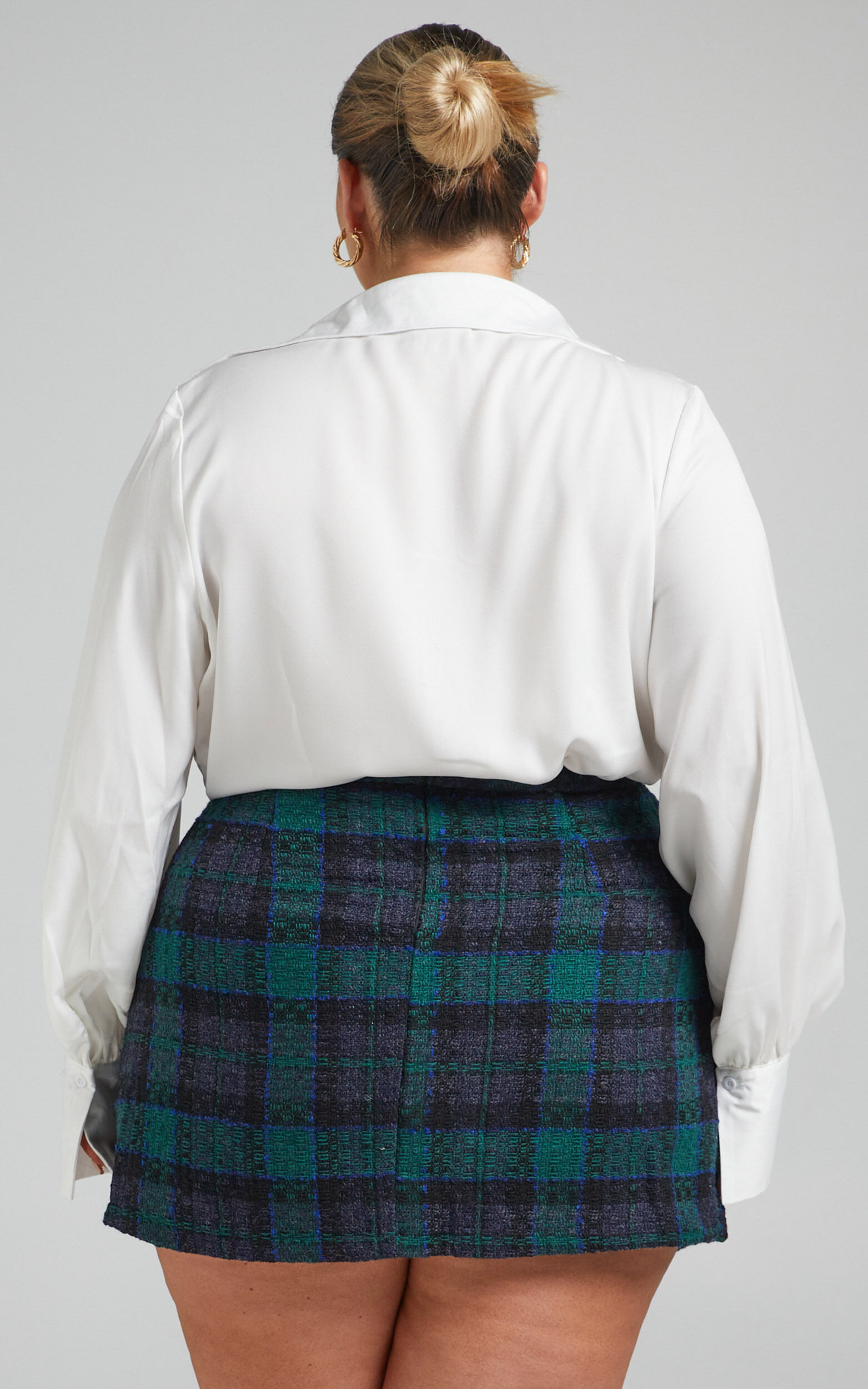 Cyndee TWEED MINI SKIRT in Forest Green Showpo