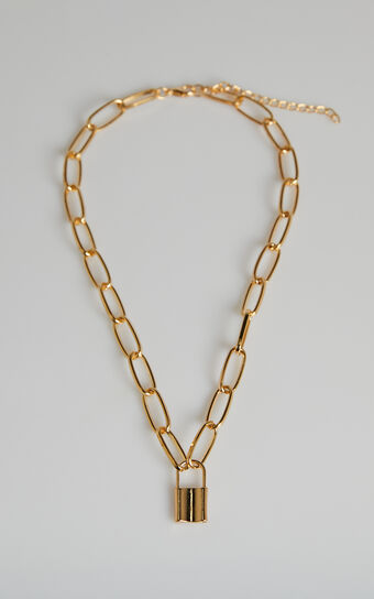 Vira Necklace in Gold