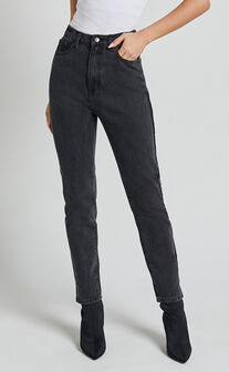 Billie Jeans - High Waisted Recycled Cotton Mom Denim Jeans in Washed Black