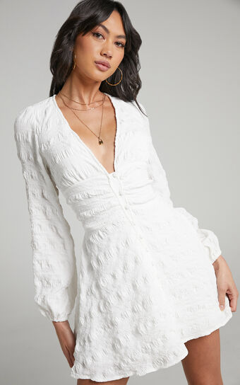 Sanaa Mini Dress - Long Sleeve Open Back Dress in White