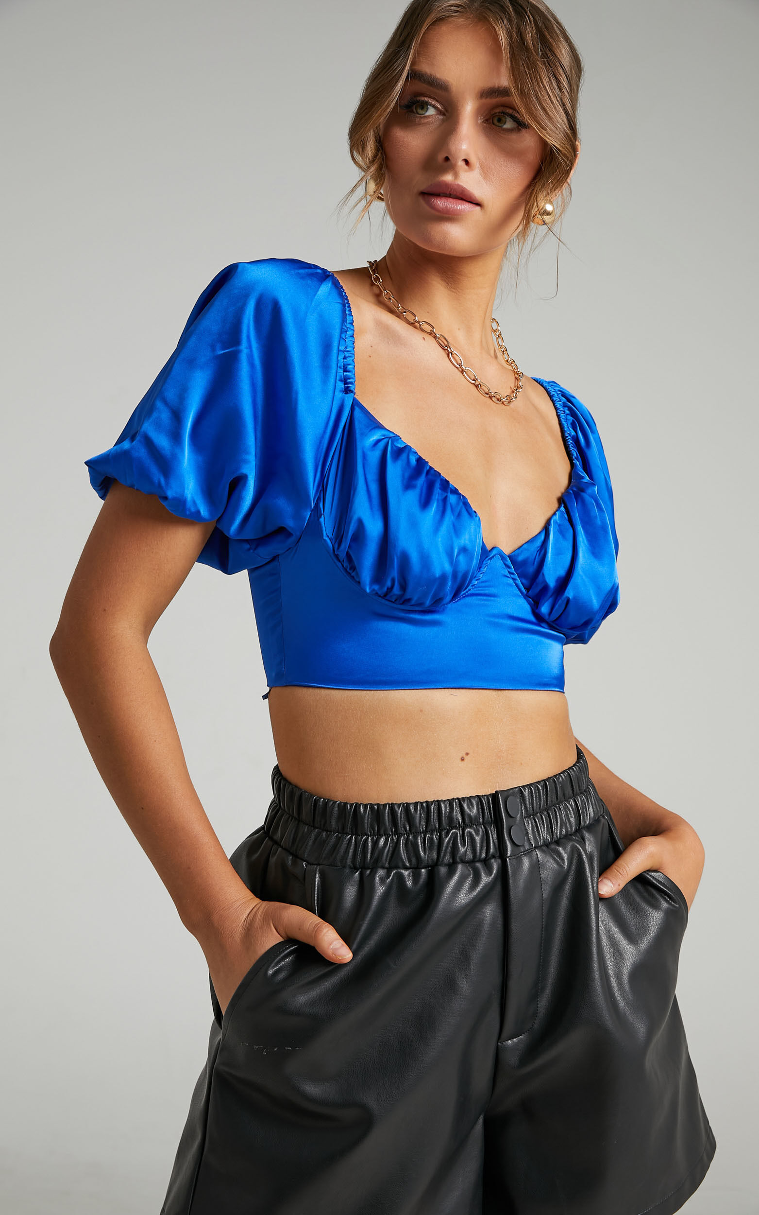 【LENIC&MCCOY】 Puff Sleeve Gold Button Denim Two-Piece Joaquin Cropped Top with Underbust Wire and Puff Sleeves in